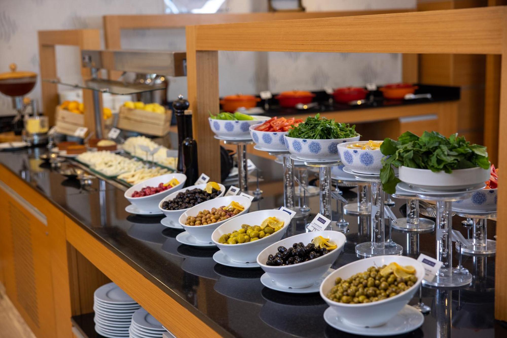 Anemon Grand Adana Otel Exterior foto